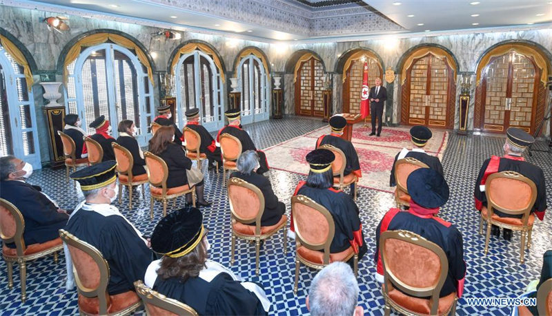 Tunisie : les membres du nouveau Conseil supérieur provisoire de la magistrature prêtent serment