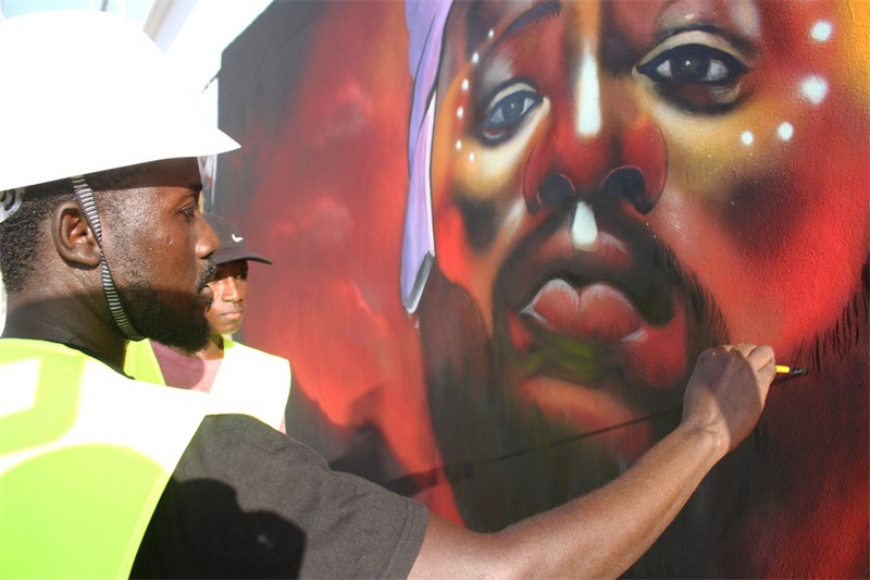 Bénin : art graffiti à Cotonou