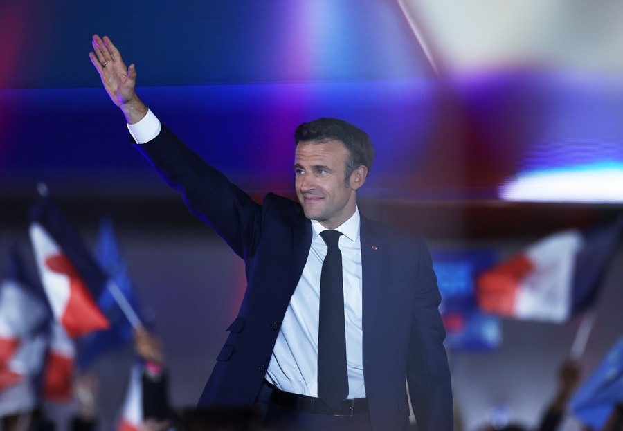 France/présidentielle : Emmanuel Macron promet 