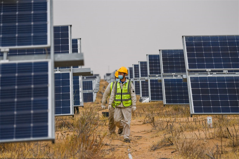 Chine : base photovoltaïque de Dalad en Mongolie intérieure