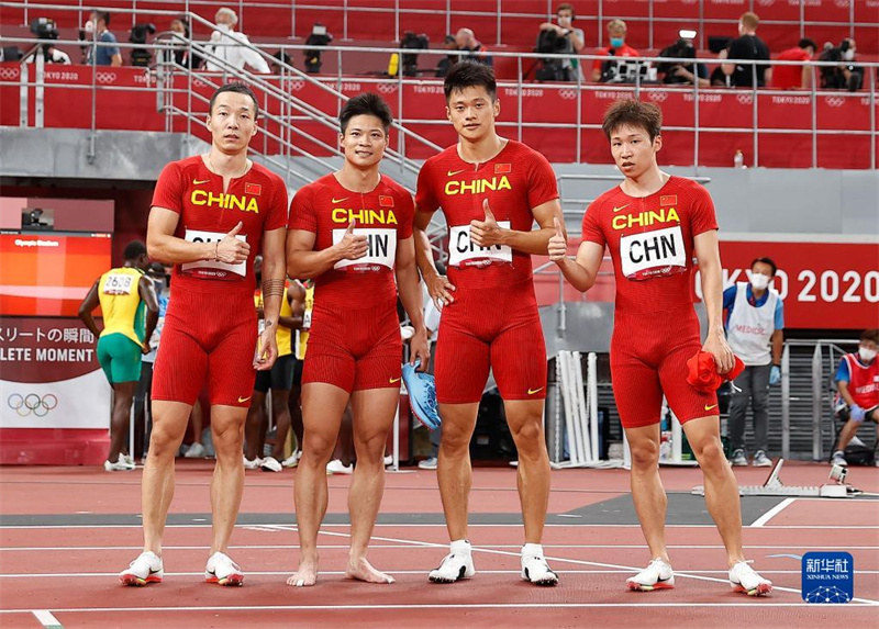 CIO : l'équipe masculine chinoise du relais 4X100 m remporte la médaille de bronze en athlétisme aux Jeux olympiques de Tokyo