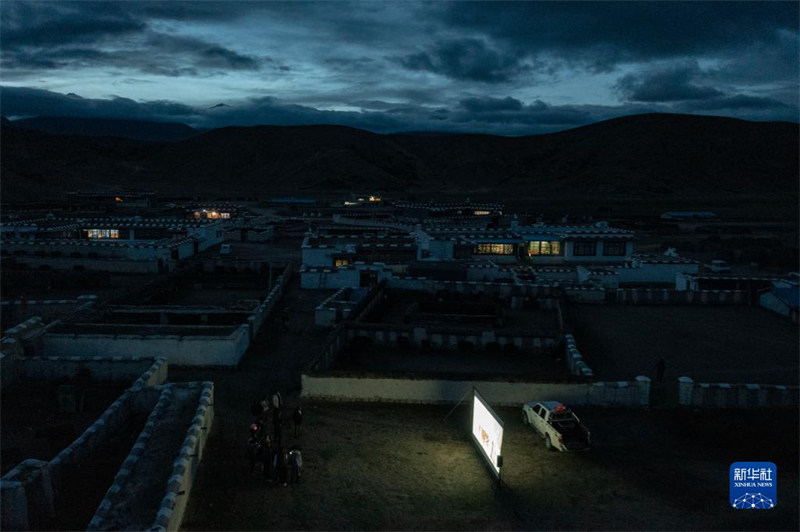 Tibet : un cinéma céleste en plein air