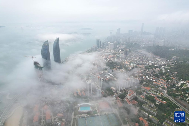 Un brouillard d'advection à Xiamen, dans le Fujian
