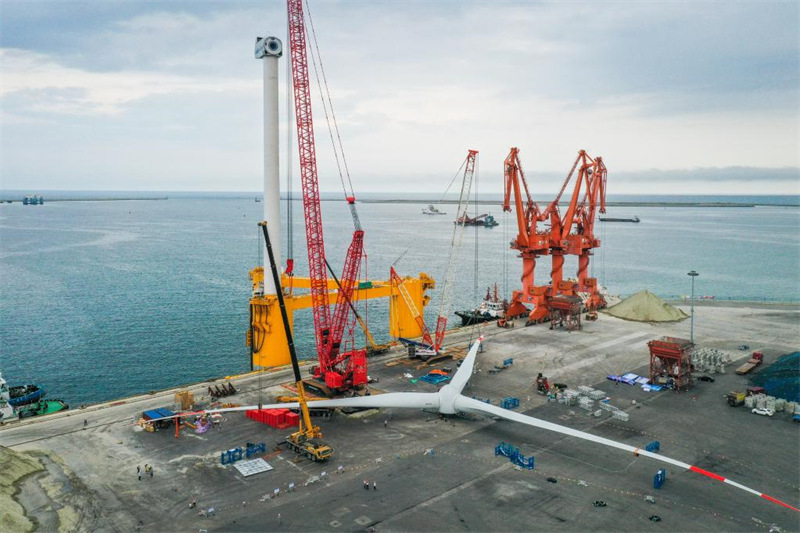 Chine : équipement éolien flottant 