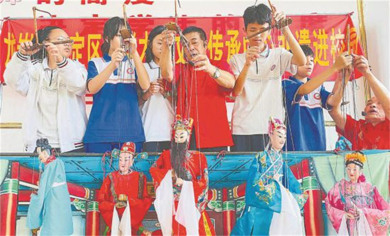 L'entrée du patrimoine culturel immatériel dans les écoles permet la transmission de la culture chinoise