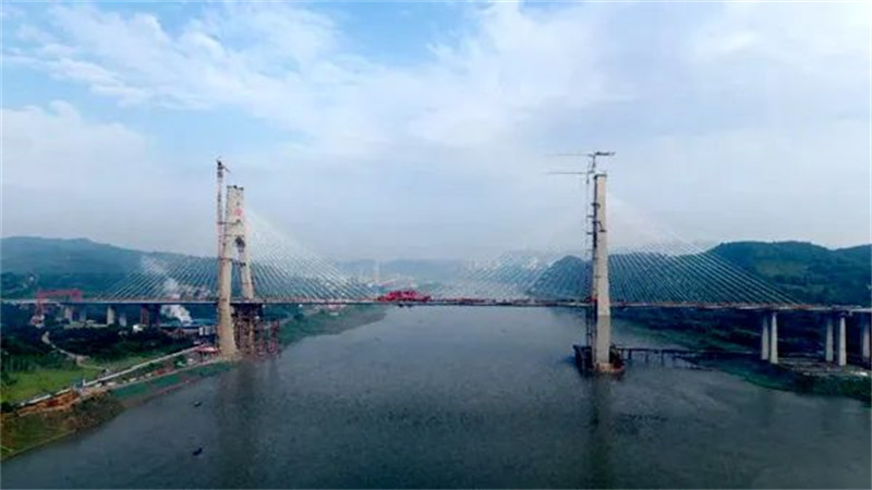 Sichuan : les trains à grande vitesse et les voitures circuleront en parallèle sur le pont Lingang de Yibin