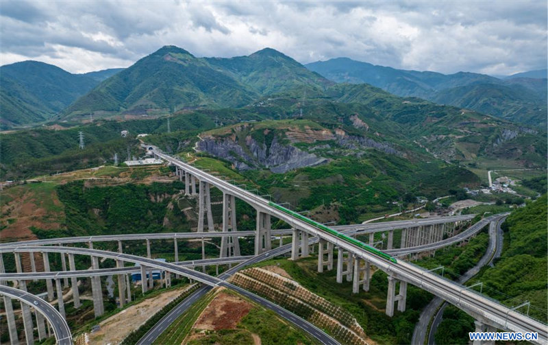 Le transport de fret dépasse quatre millions de tonnes sur le chemin de fer Chine-Laos