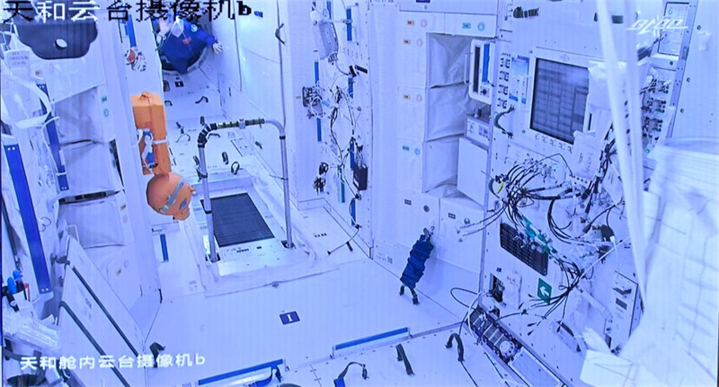 Chine : le vaisseau spatial habité Shenzhou-14 s'amarre à la combinaison de la station spatiale