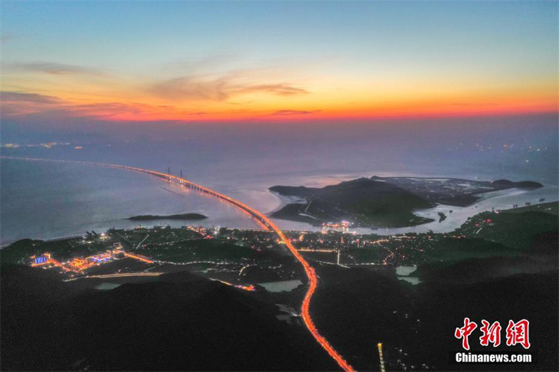 Zhejiang : le pont maritime de Zhoushan, comme un dragon nageant au bord de la mer