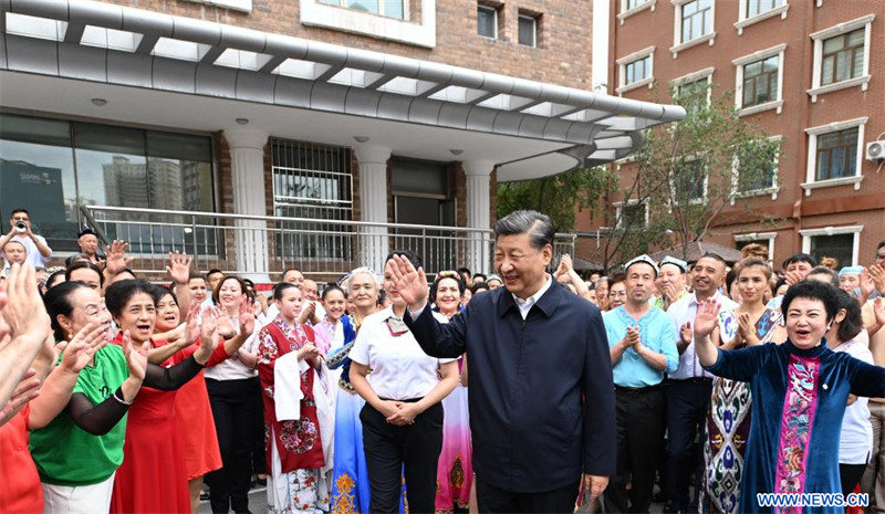 Xi Jinping met l'accent sur l'application des politiques du Parti sur le Xinjiang, en soulignant la stabilité et la sécurité