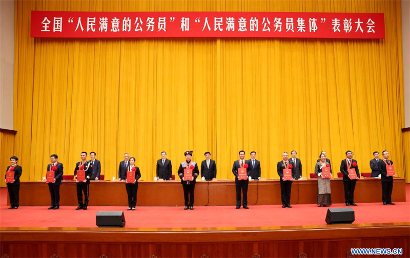 Xi Jinping rencontre des fonctionnaires modèles