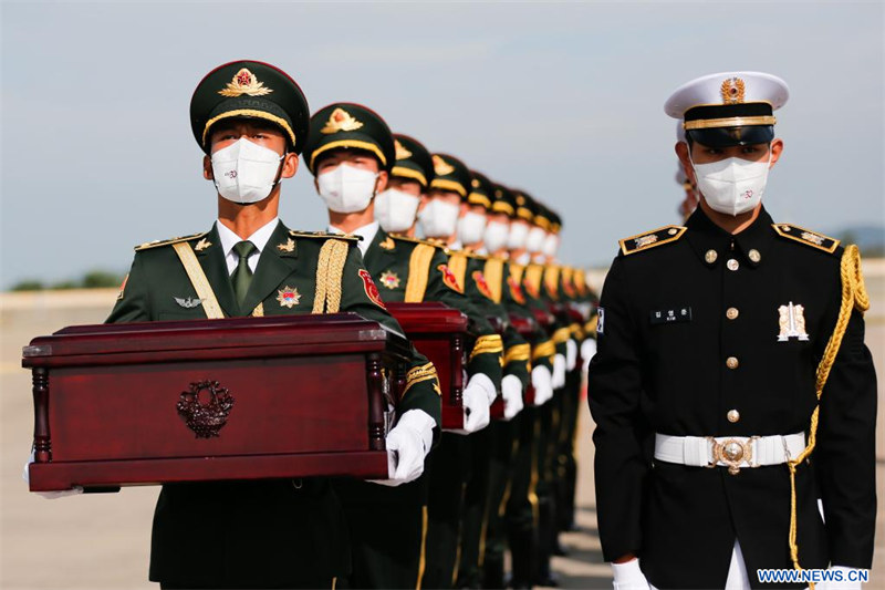 La République de Corée restitue les restes de 88 soldats chinois tués pendant la Guerre de Corée