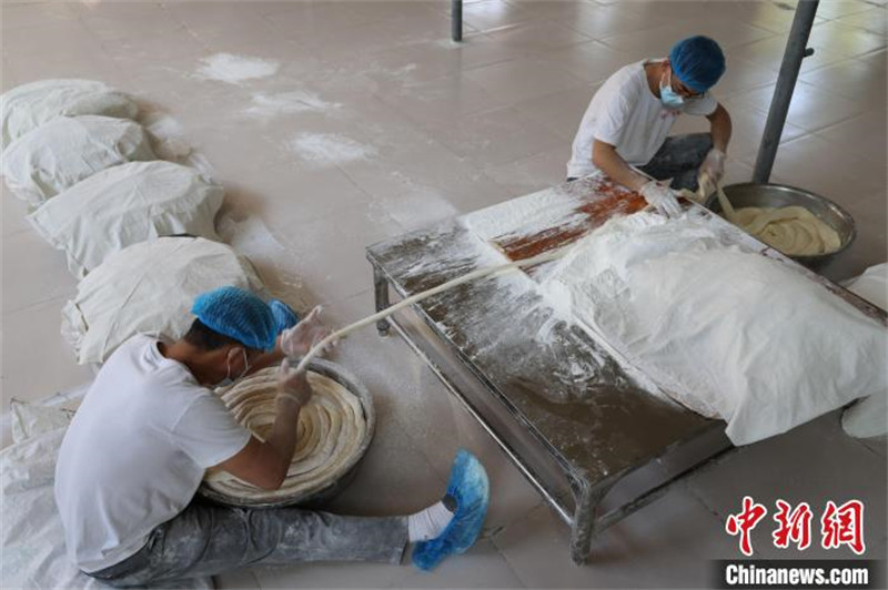 Hebei : les nouilles tributaires de Longfeng, une spécialité vieille de plus de 500 ans