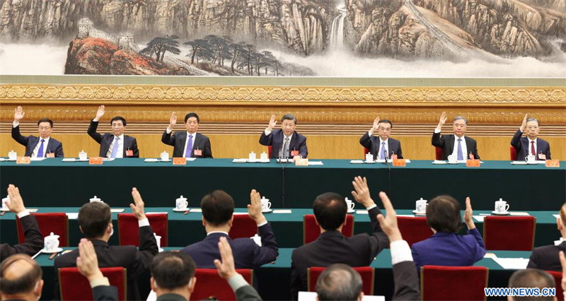 Le présidium du 20e Congrès national du PCC tient sa première réunion