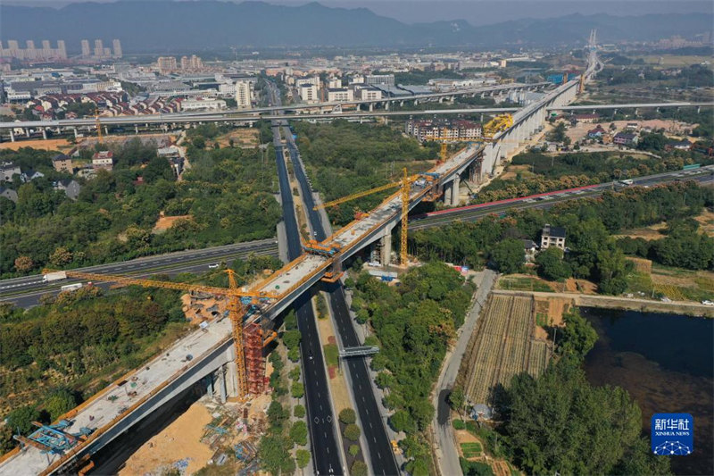 Ligne ferroviaire Hangzhou-Wenzhou : fin de la jonction de la poutre continue à la plus grande portée