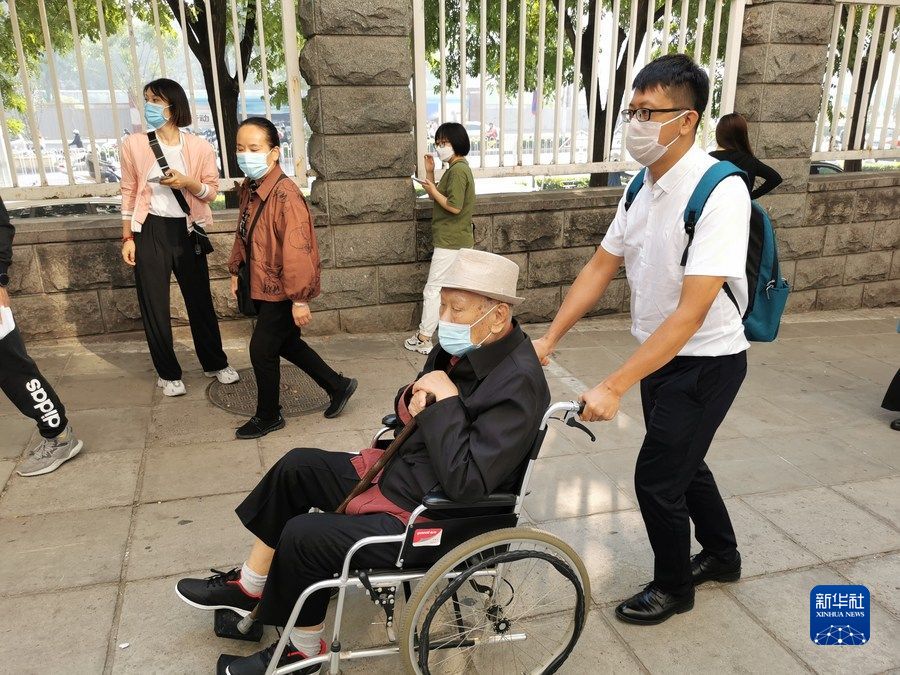 La Chine va mettre en place un cercle de service de soins aux personnes âgées de 15 minutes