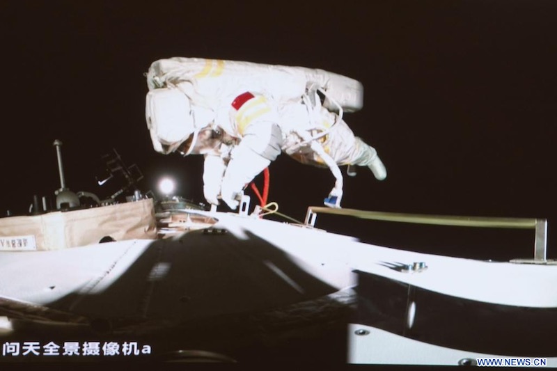 Les taïkonautes de Shenzhou-14 terminent une sortie extravéhiculaire de cinq heures et demie