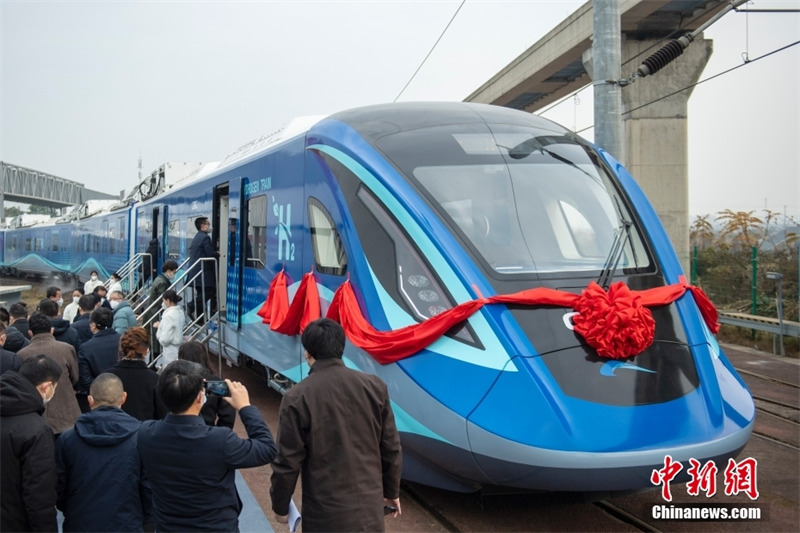Sichuan : le premier train urbain à hydrogène au monde est officiellement sorti de la chaîne de montage à Chengdu