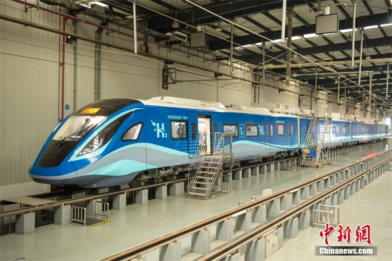 Sichuan : le premier train urbain à hydrogène au monde est officiellement sorti de la chaîne de montage à Chengdu