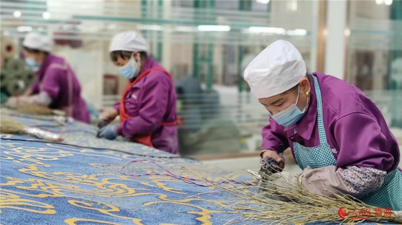 Qinghai : entre chaîne et trame, le tissage d'une beauté millénaire
