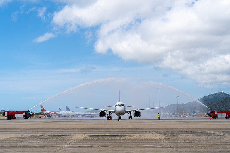 Hainan : l'avion de ligne chinois C919 a fait ses débuts à l'aéroport de Sanya