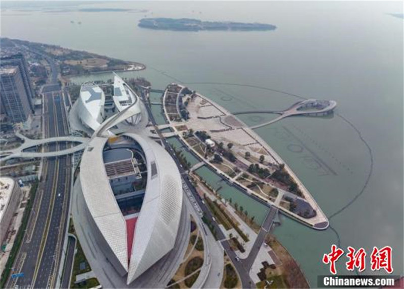 Jiangsu : vu du ciel, le centre culturel de la baie de Suzhou ressemble à une « base extraterrestre »
