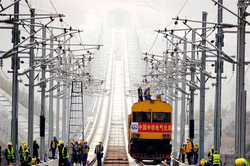 Les réseaux de contact de la section du Guangxi du train à grande vitesse Guinan achevés