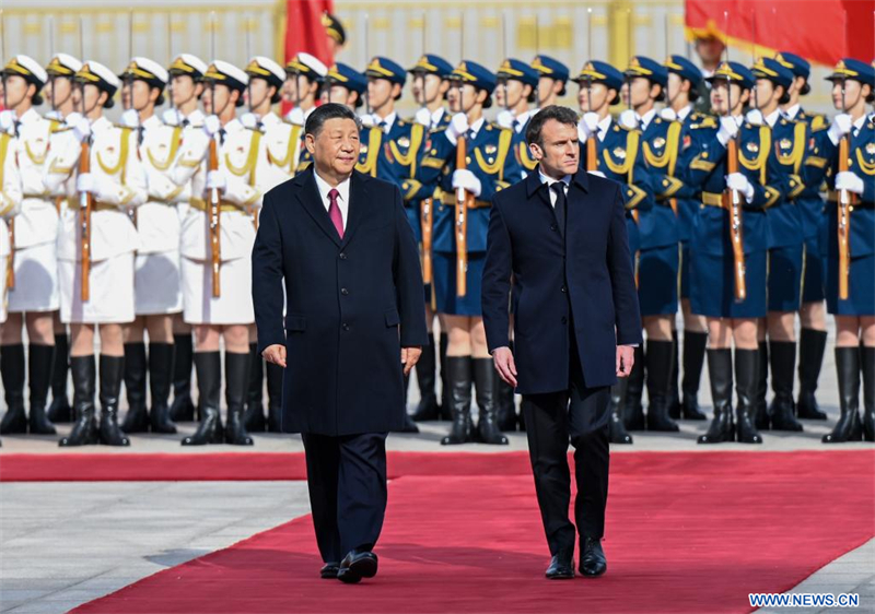 Xi Jinping s'entretient avec le président français