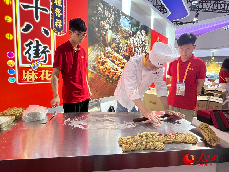 Hainan : les éléments culturels chinois présentés lors de la CICPE