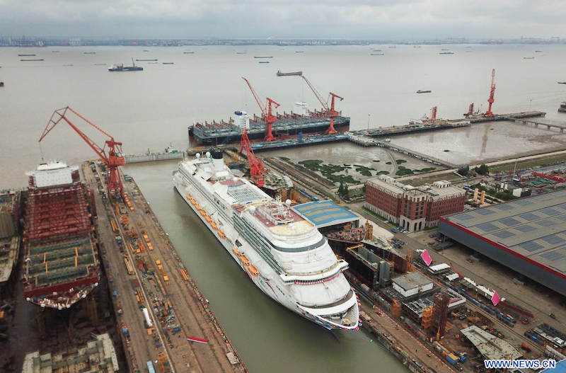 Le premier navire de croisière chinois à quai à Shanghai