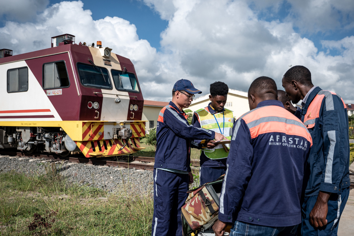 La ligne ferroviaire kényane Mombasa-Nairobi devient un modèle de partenariat sino-africain
