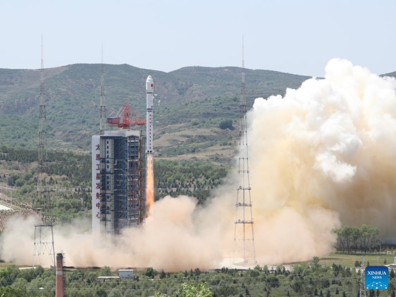 La Chine envoie un nombre record de 41 satellites avec une seule fusée