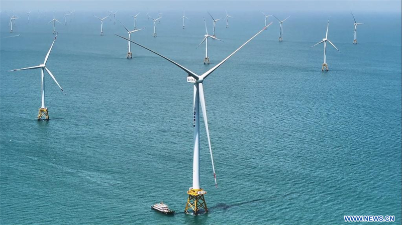 L'éolienne offshore de 16 mégawatts mise en service au large de la côte est de la Chine
