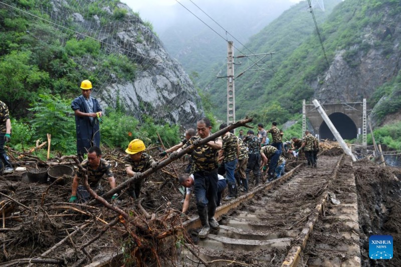 Beijing : les secours sont en cours dans les districts touchés par les inondations