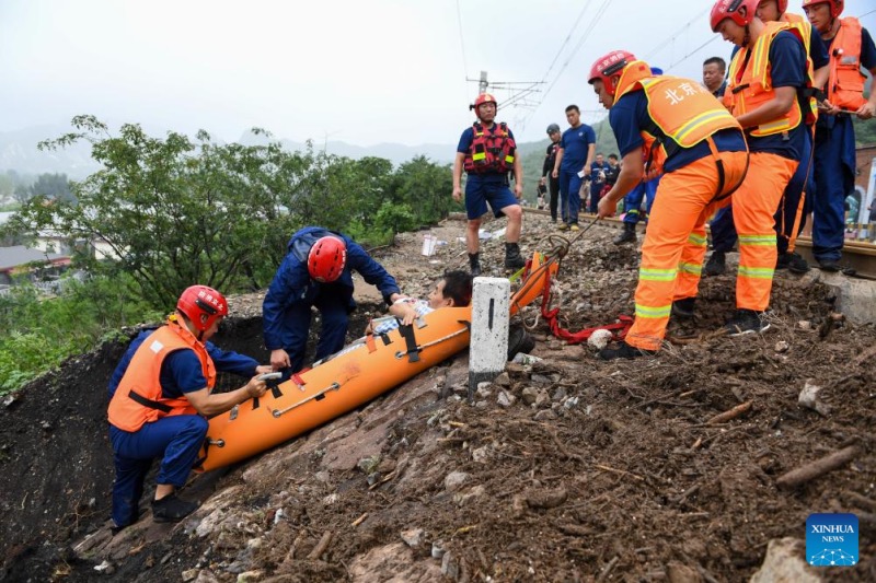 Beijing : les secours sont en cours dans les districts touchés par les inondations