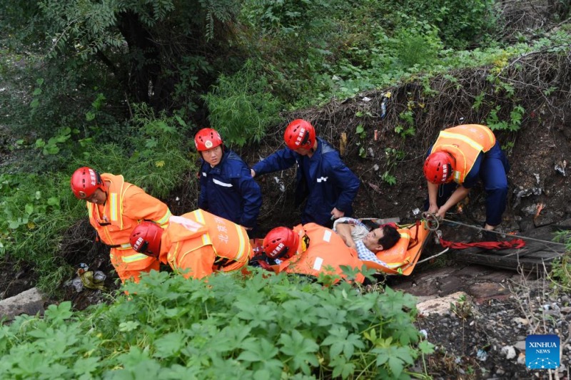 Beijing : les secours sont en cours dans les districts touchés par les inondations