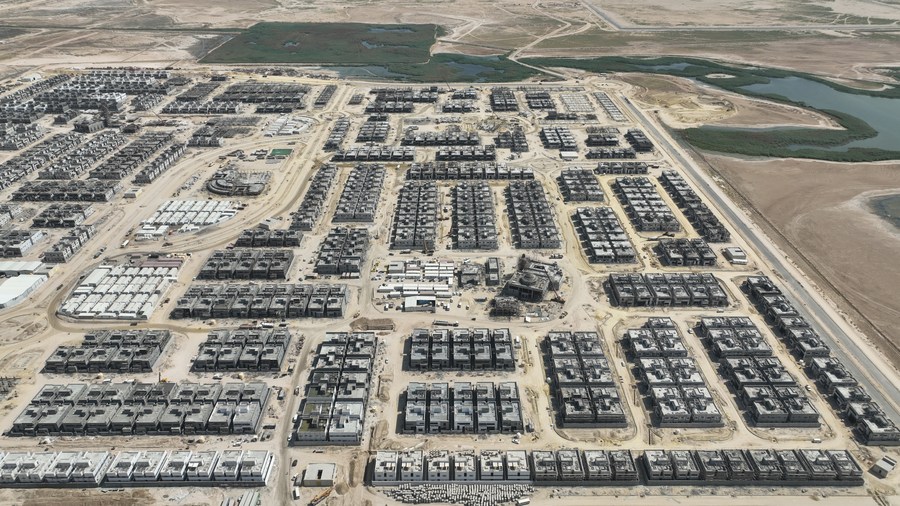 Photo aérienne d'un programme immobilier réalisé par des entreprises chinoises dans le gouvernorat d'Ahmadi, au Koweït, le 6 août 2023. (Photo : Gong Lingyu)