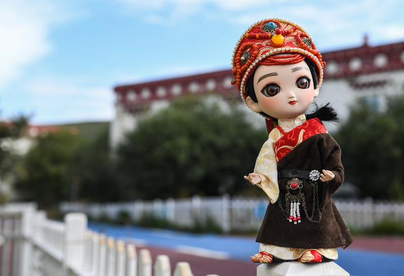 Sichuan : des poupées faites à la main apportent la fortune aux habitants locaux
