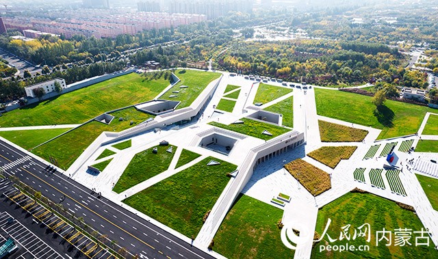 Mongolie intérieure : ouverture de la 1re Exposition internationale d'art de sculpture de Hohhot au Musée d'art de sculpture de Hohhot