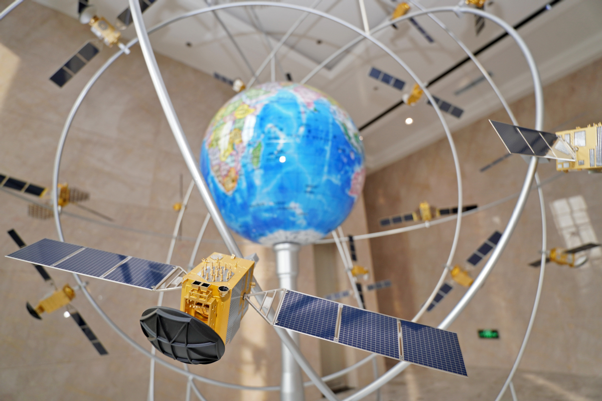 Un modèle du système de navigation par satellite Beidou. (Photo d'archives / Xinhua)