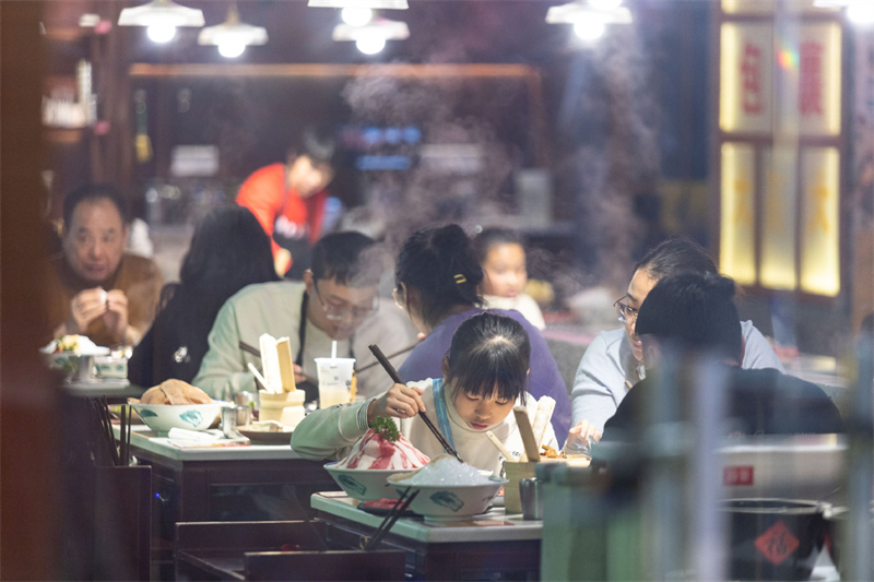 Le marché de la consommation se réchauffe alors que l'hiver froid arrive en Chine