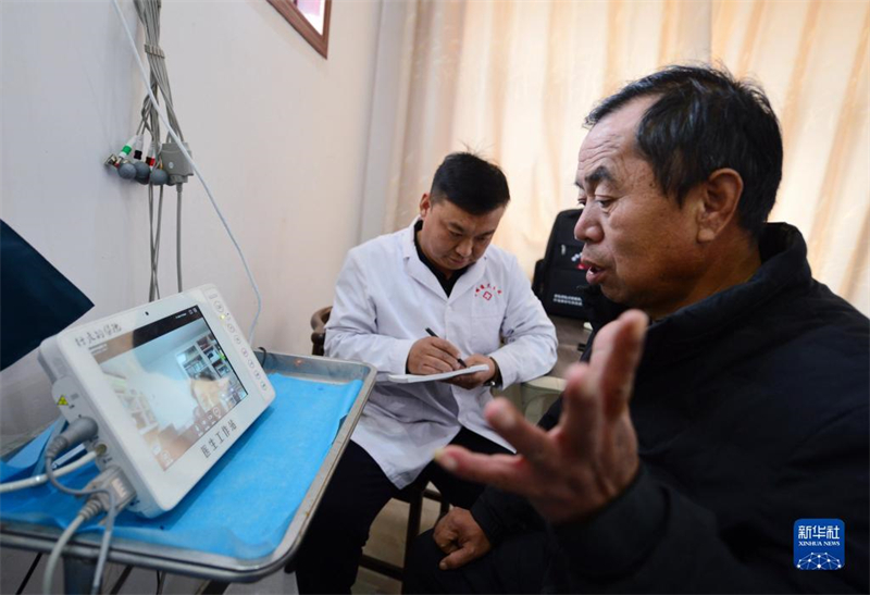 Hebei : un « hôpital mobile » offre un accès au traitement à la population de Handan