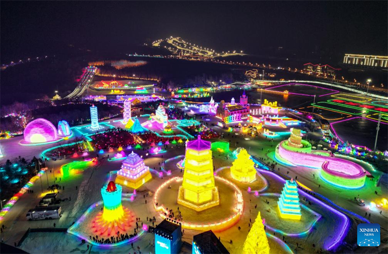 Jilin : ouverture de 27e Festival de la glace et de la neige de Changchun