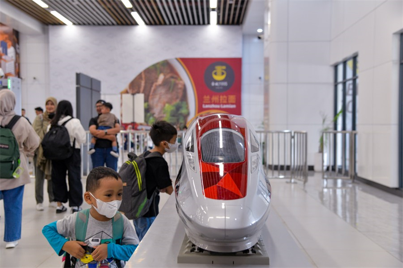 Le train à grande vitesse Jakarta-Bandung a transporté 700 000 passagers depuis sa mise en service commerciale en Indonésie