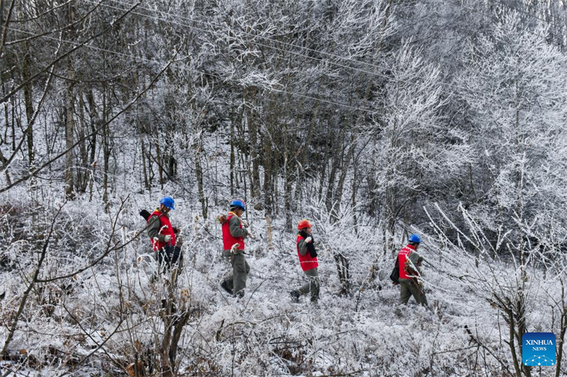 La Chine vérifie ses lignes à haute tension afin de minimiser l'impact de la neige