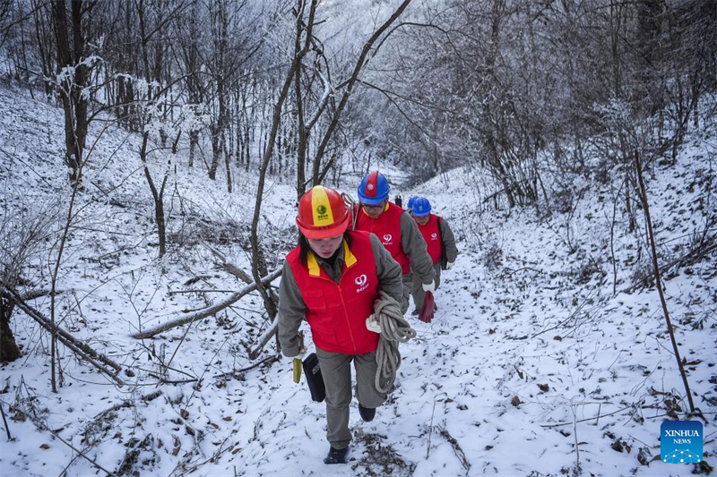 La Chine vérifie ses lignes à haute tension afin de minimiser l'impact de la neige