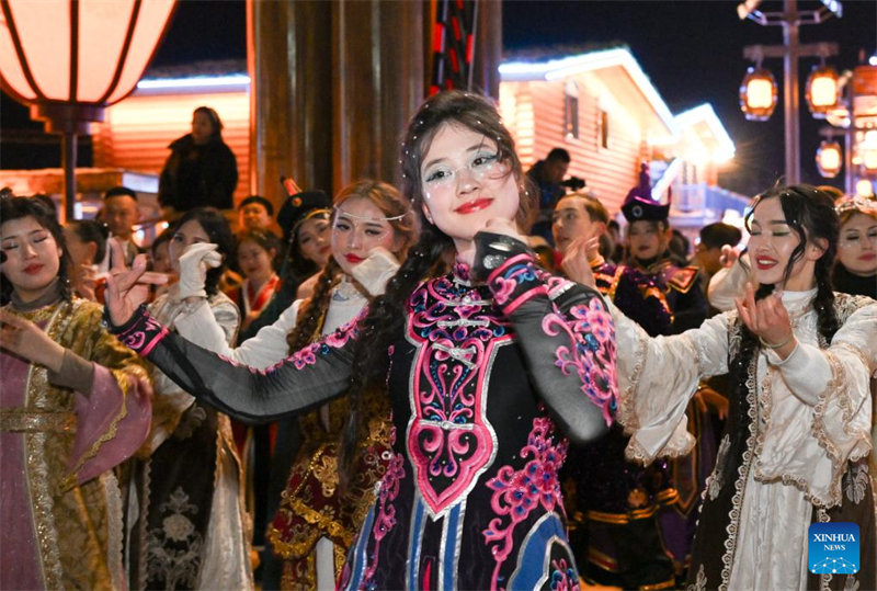 Xinjiang : ouverture d'une zone touristique pour promouvoir l'économie nocturne