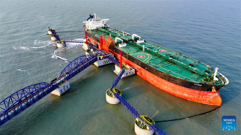 Shandong : le débit annuel de pétrole brut du port de Yantai dépasse 48,8 millions de tonnes
