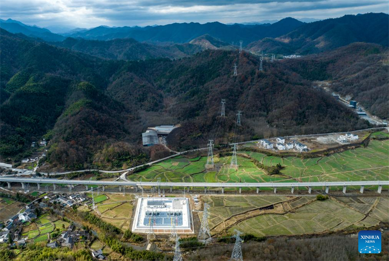 Anhui : le projet d'alimentation électrique externe du chemin de fer Chizhou-Huangshan bientôt achevé