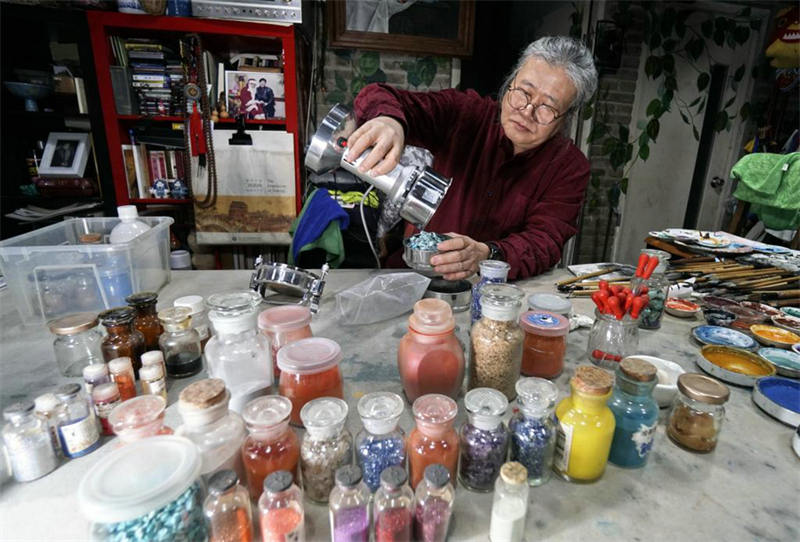 La fabrication de pigments pour la peinture traditionnelle de Beijing fait partie du patrimoine culturel immatériel